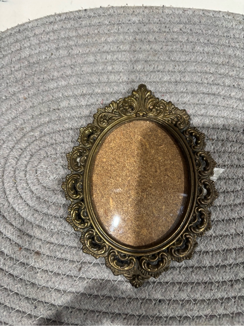 Vintage Ornate Gold Oval Picture Frame - Home Accents